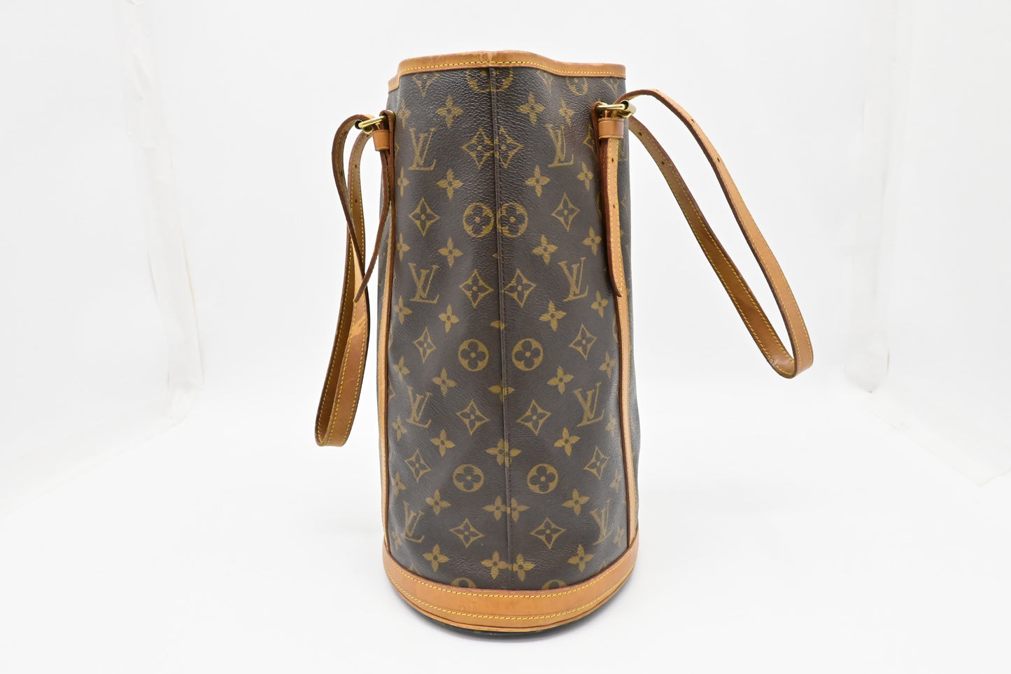 Louis Vuitton Bucket GM in Monogram Canvas