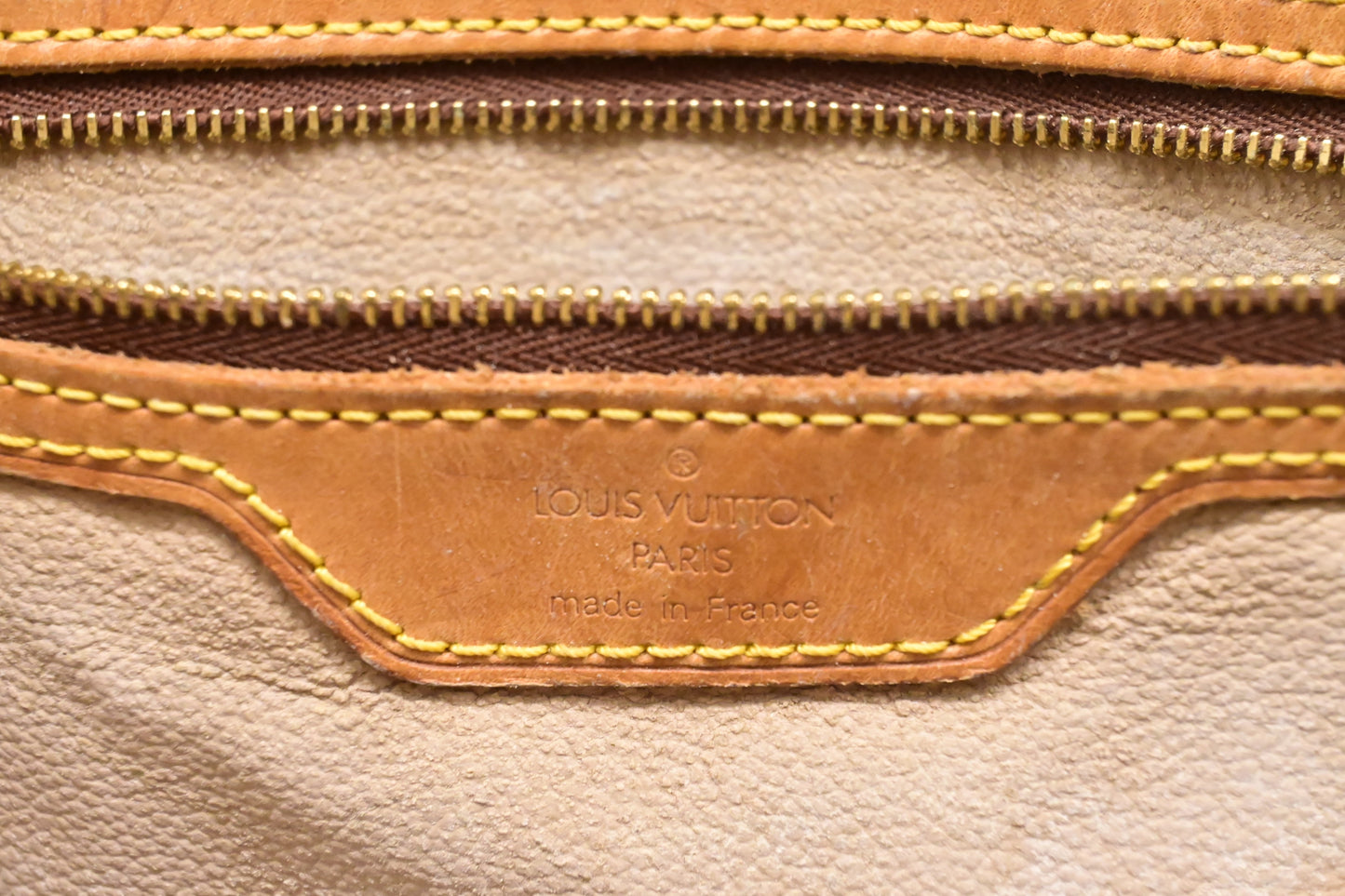 Louis Vuitton Bucket GM in Monogram Canvas