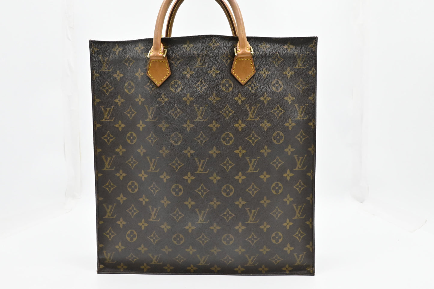Louis Vuitton Sac Plat in Monogram Canvas