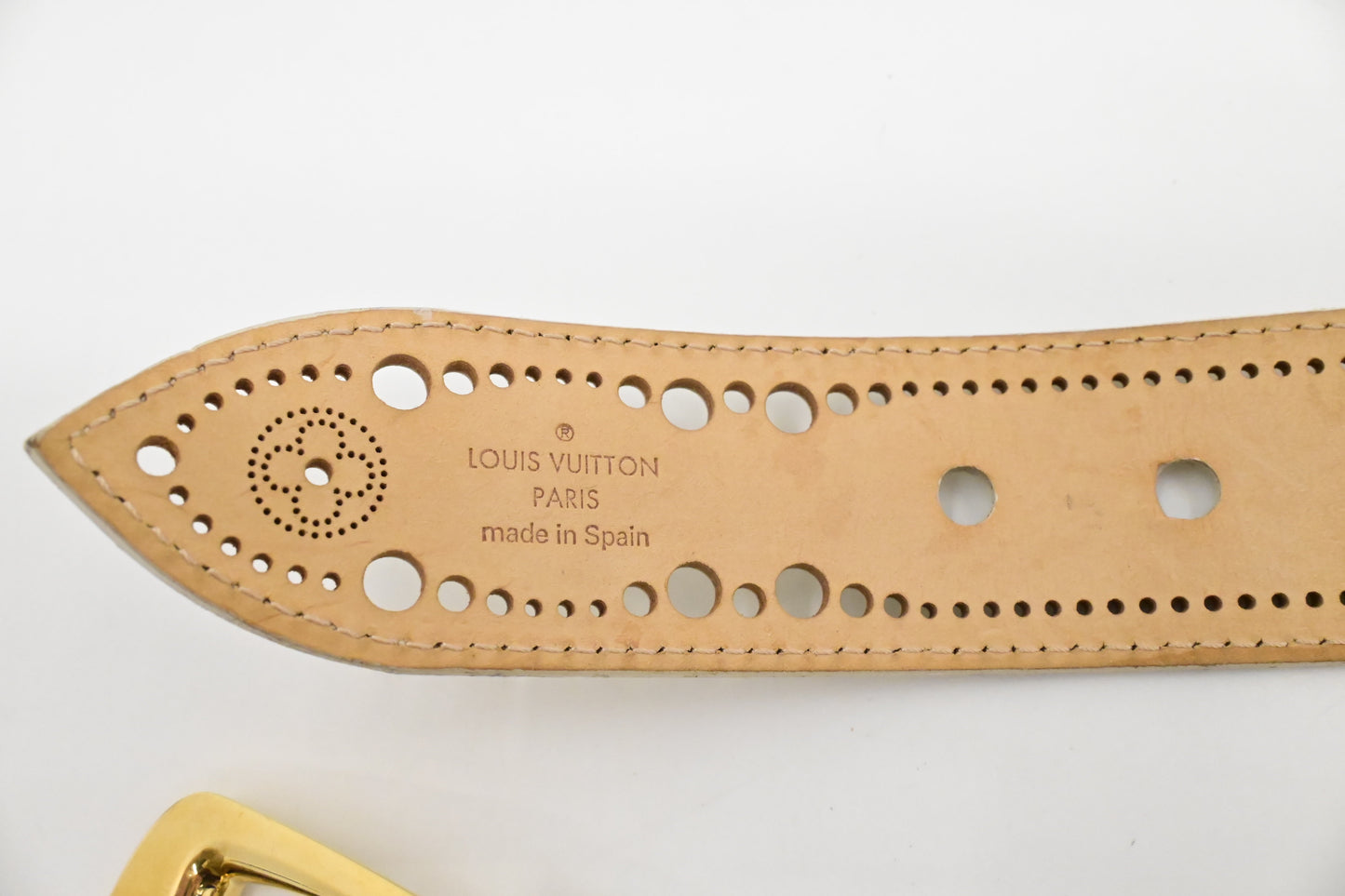 Louis Vuitton Phoenix Belt in Cream Mahina Leather