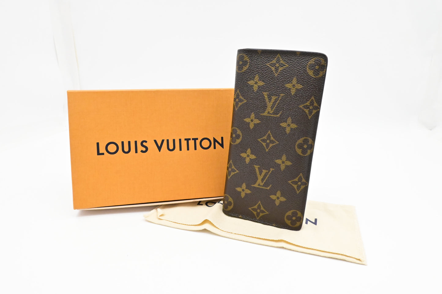 Louis Vuitton Brazza Wallet in Monogram Canvas