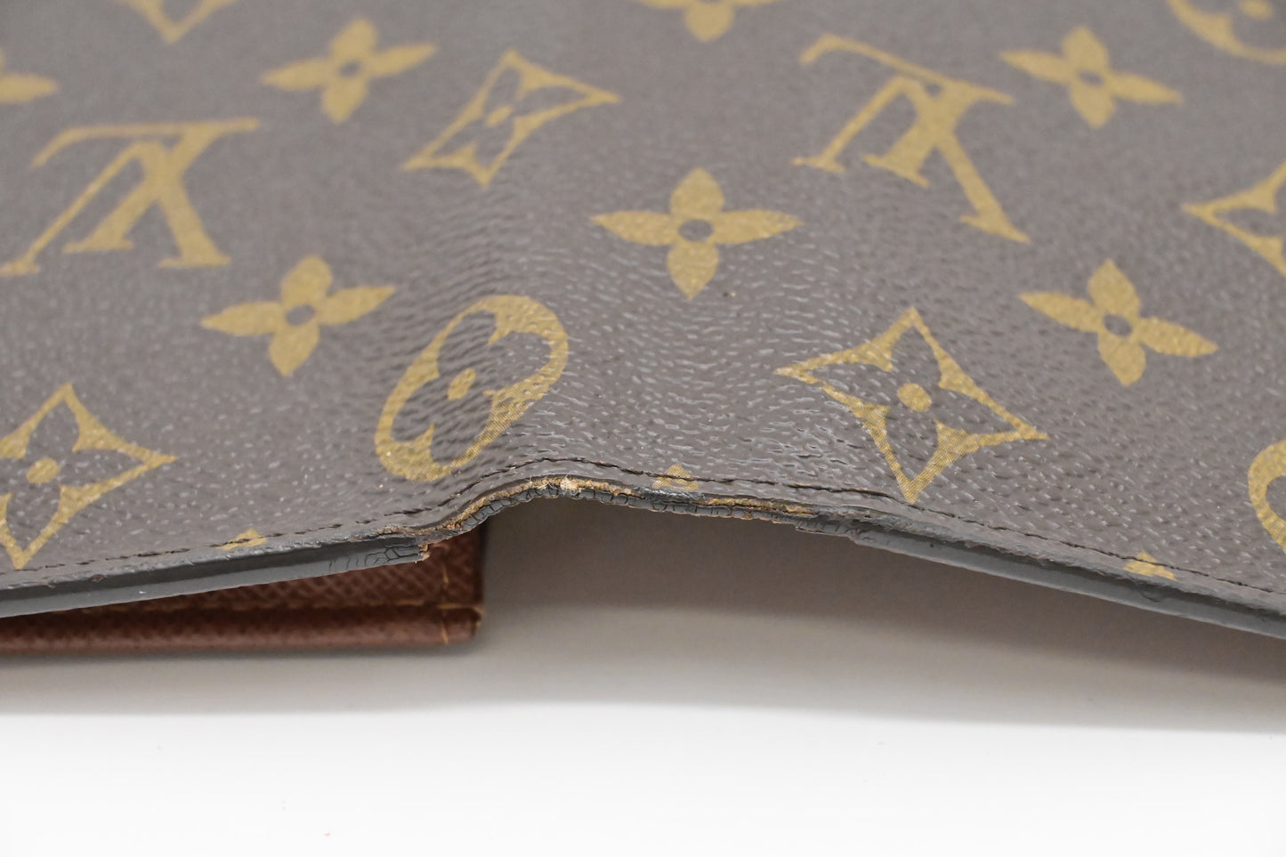 Louis Vuitton Brazza Wallet in Monogram Canvas