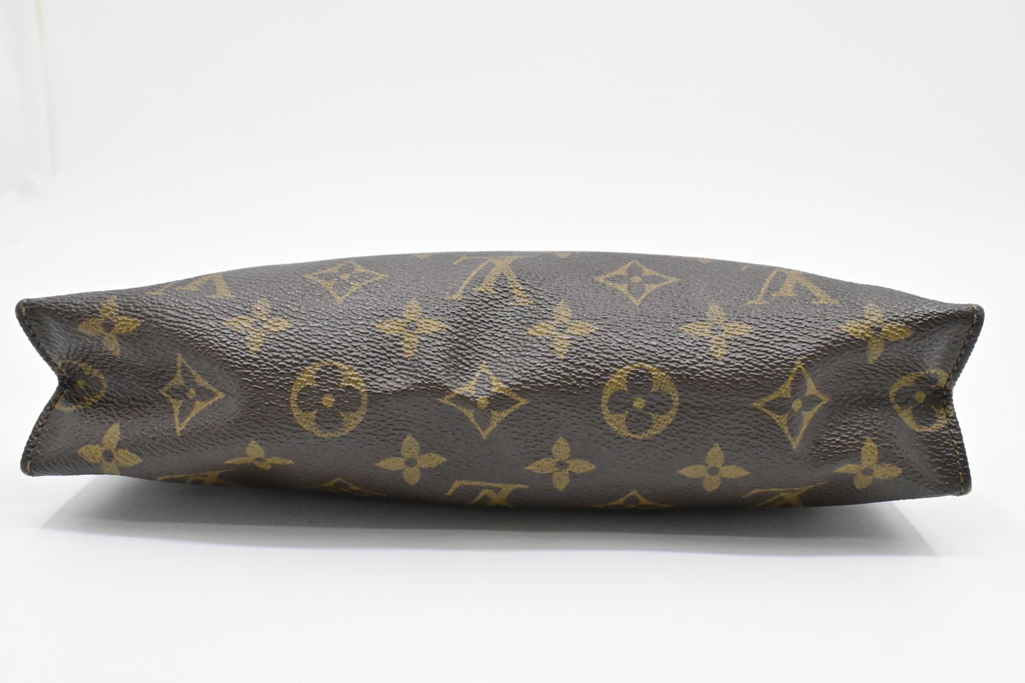 Louis Vuitton Toiletry 26 in Monogram Canvas