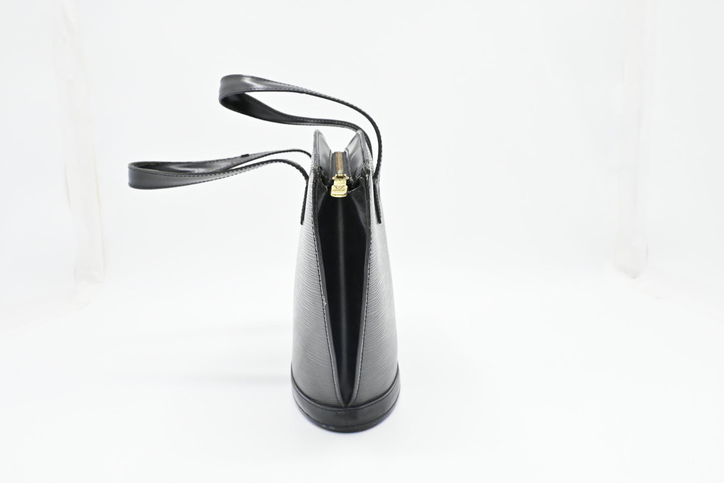 Louis Vuitton Saint Jacques in Black Epi Leather