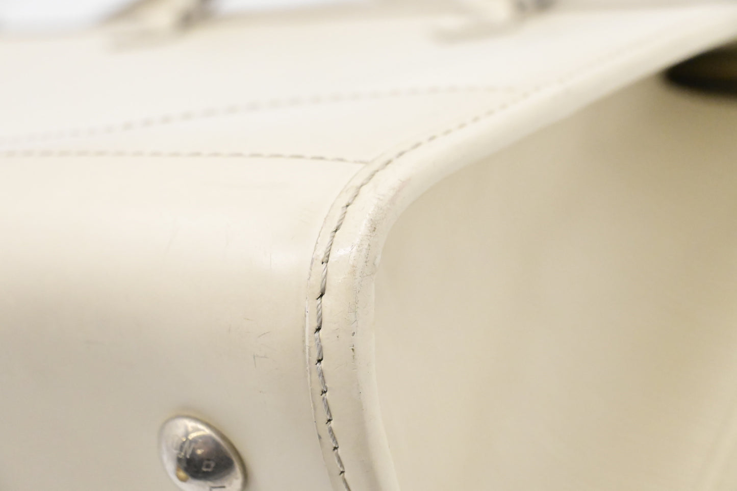 Louis Vuitton Madeleine GM in White Epi Leather