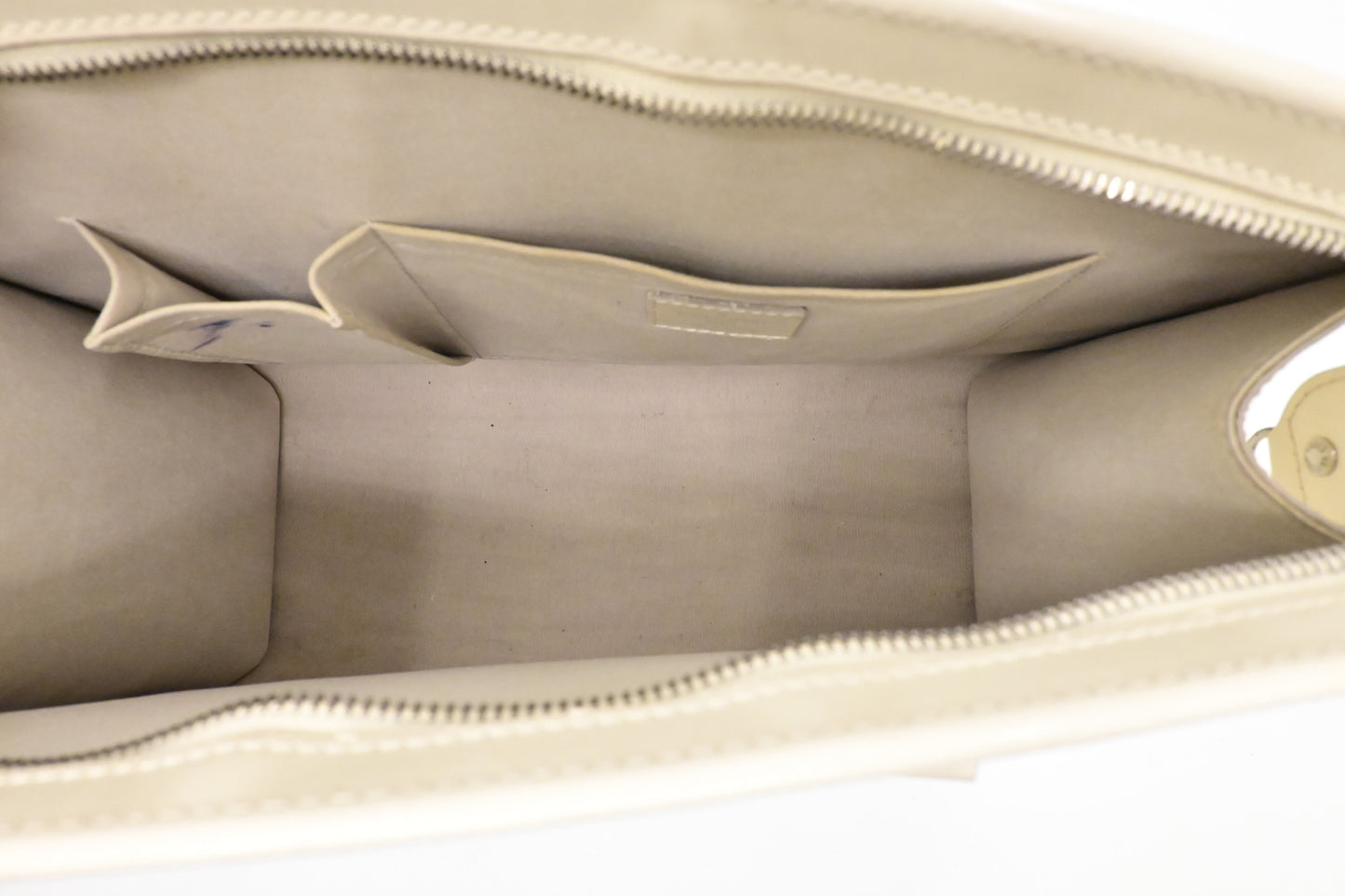 Louis Vuitton Madeleine GM in White Epi Leather