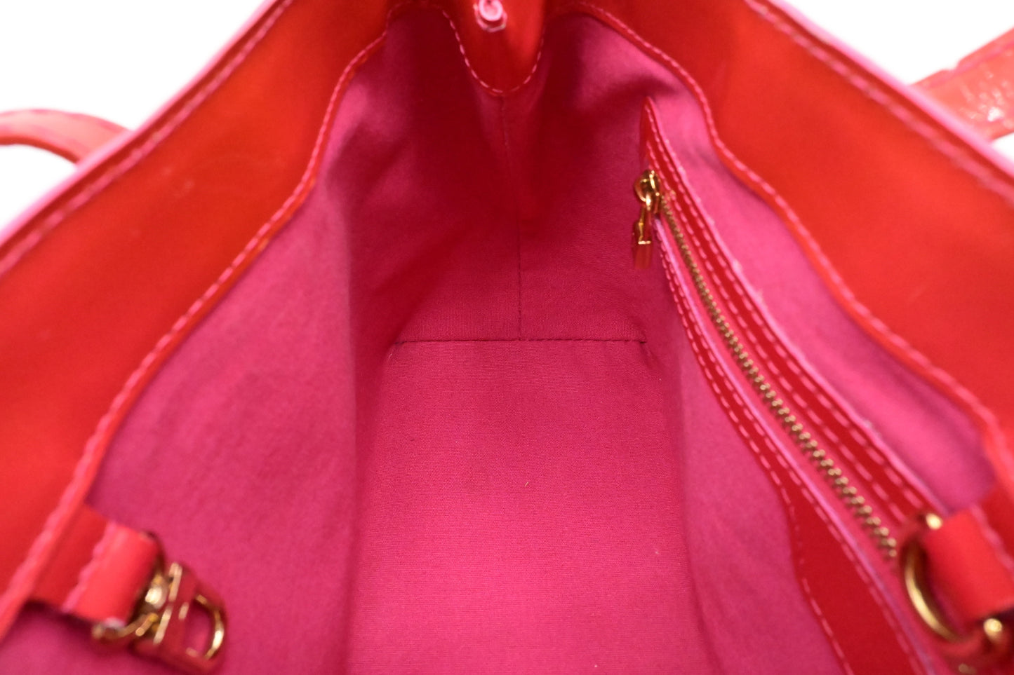 Louis Vuitton Wilshire PM in Rouge Grenadine Vernis Leather
