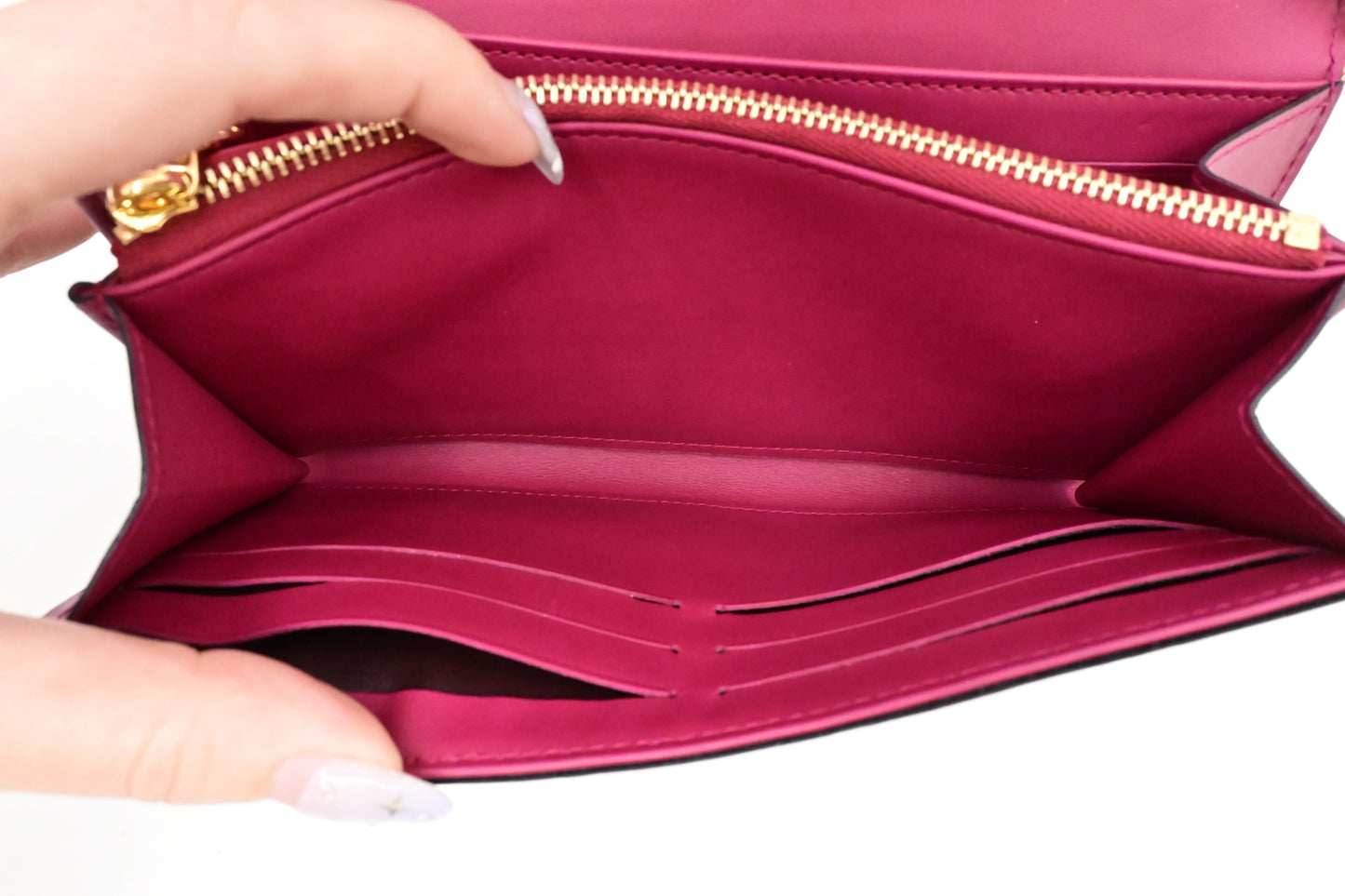 Louis Vuitton Wallet on Chain in Rose Pop Vernis Leather