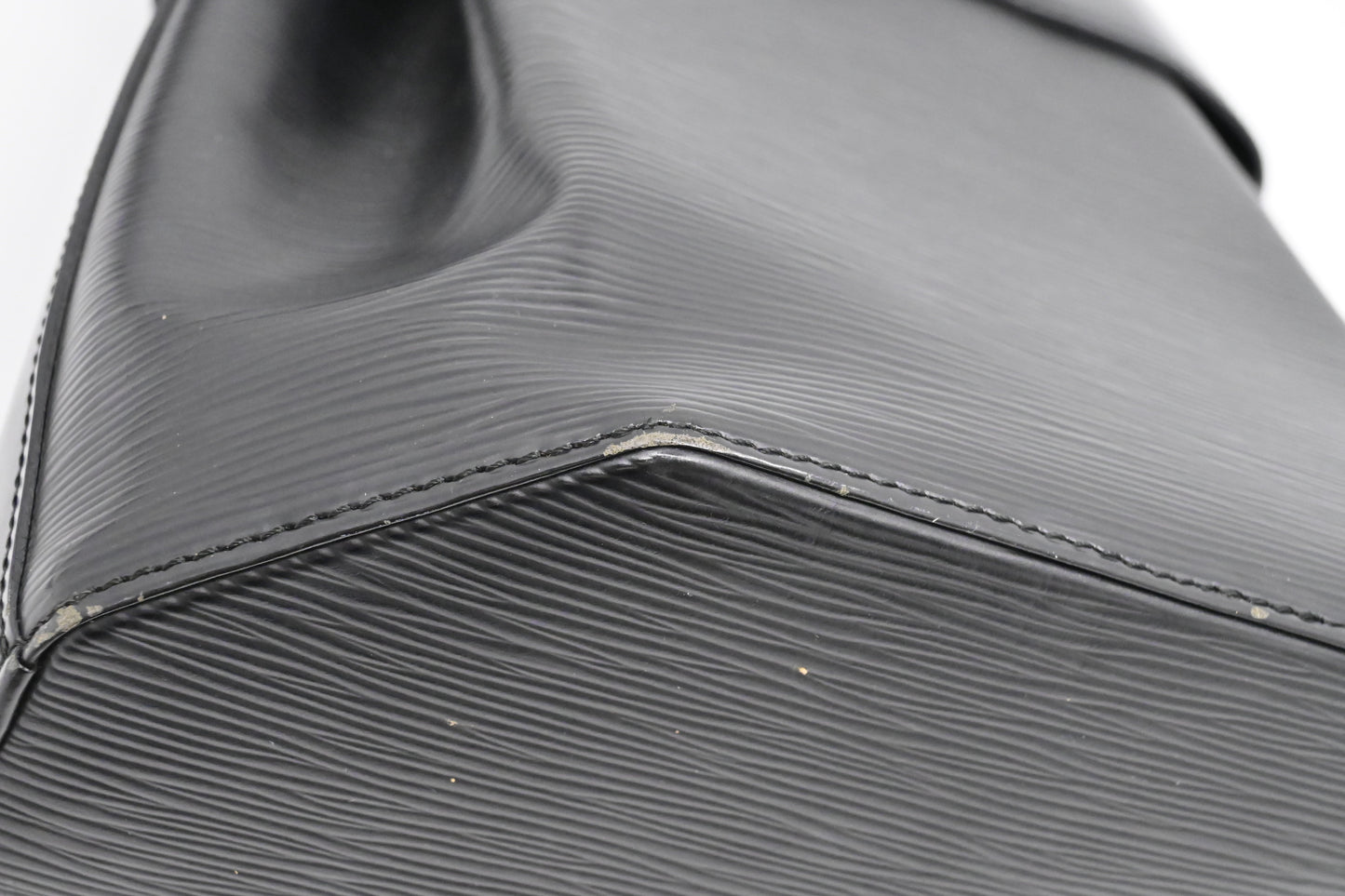 Louis Vuitton Sac de Paul in Black Epi Leather