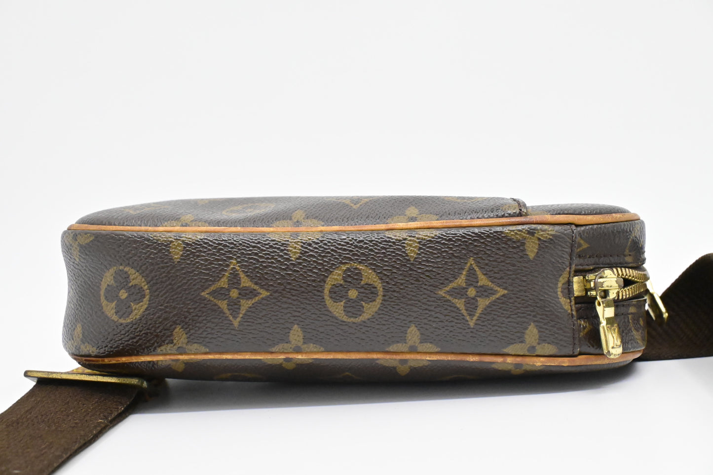 Louis Vuitton Pochette Gange in Monogram Canvas