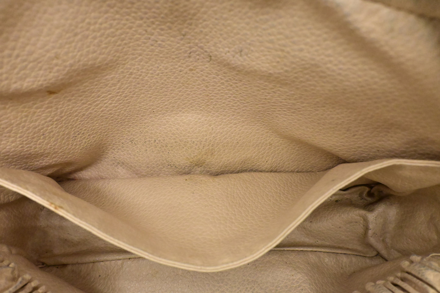 Louis Vuitton Trousse 23 in Monogram Canvas