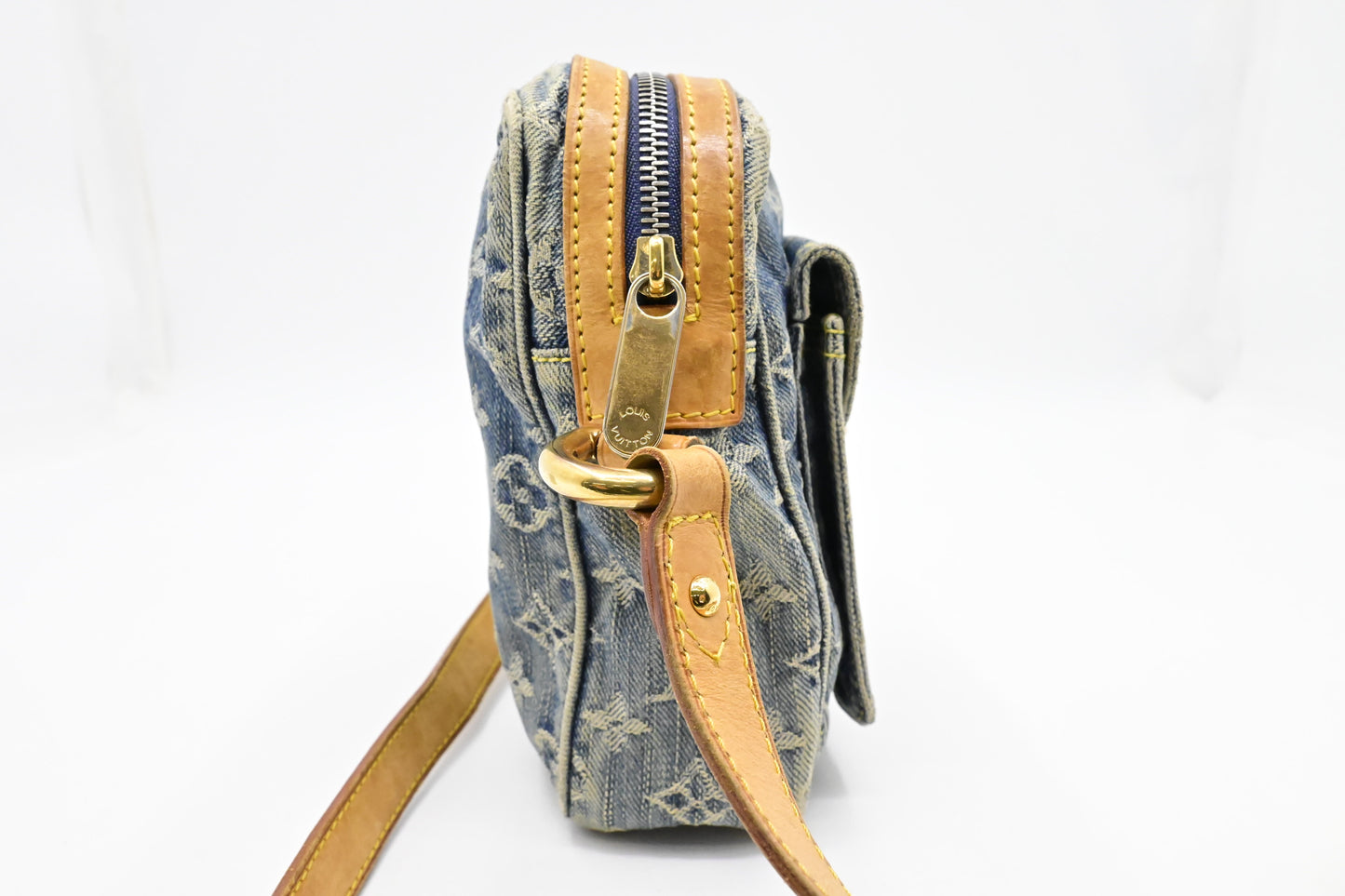 Louis Vuitton Camera Bag in Monogram Denim