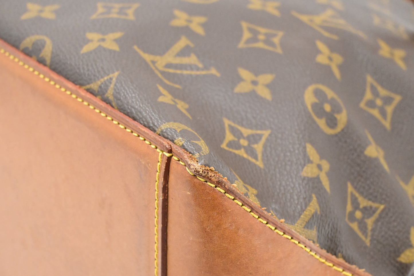 Louis Vuitton Cabas Mezzo in Monogram Canvas