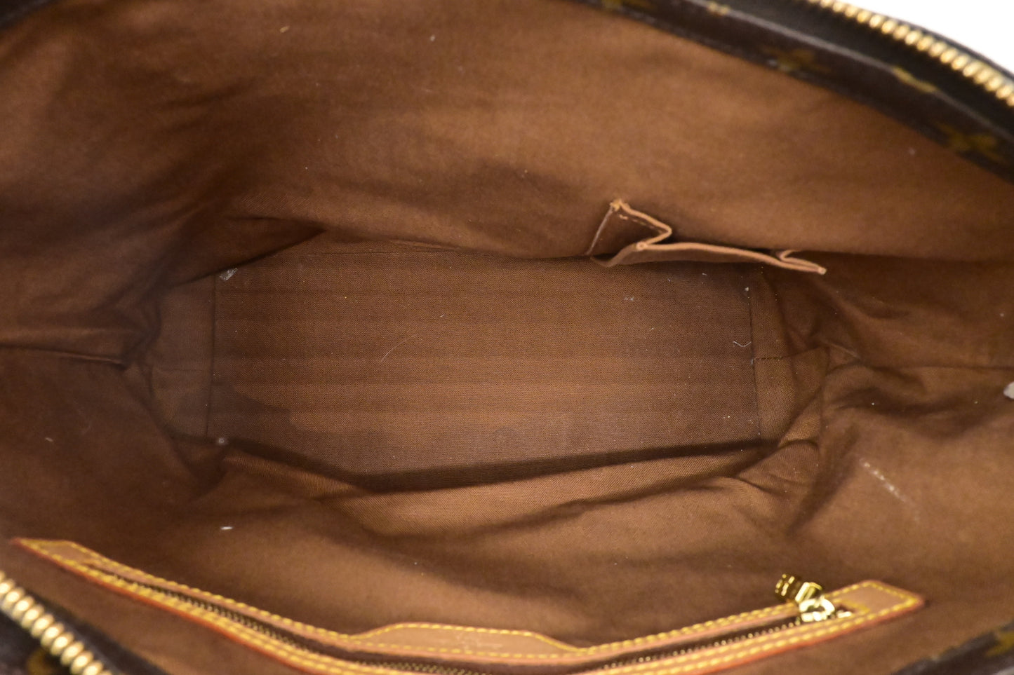 Louis Vuitton Cabas Mezzo in Monogram Canvas