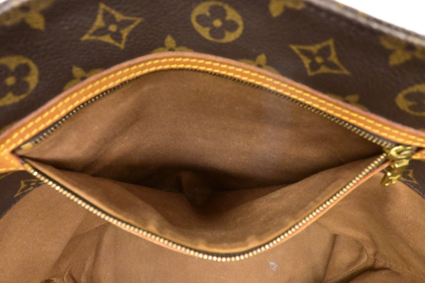 Louis Vuitton Sac Shopping 48 in Monogram Canvas