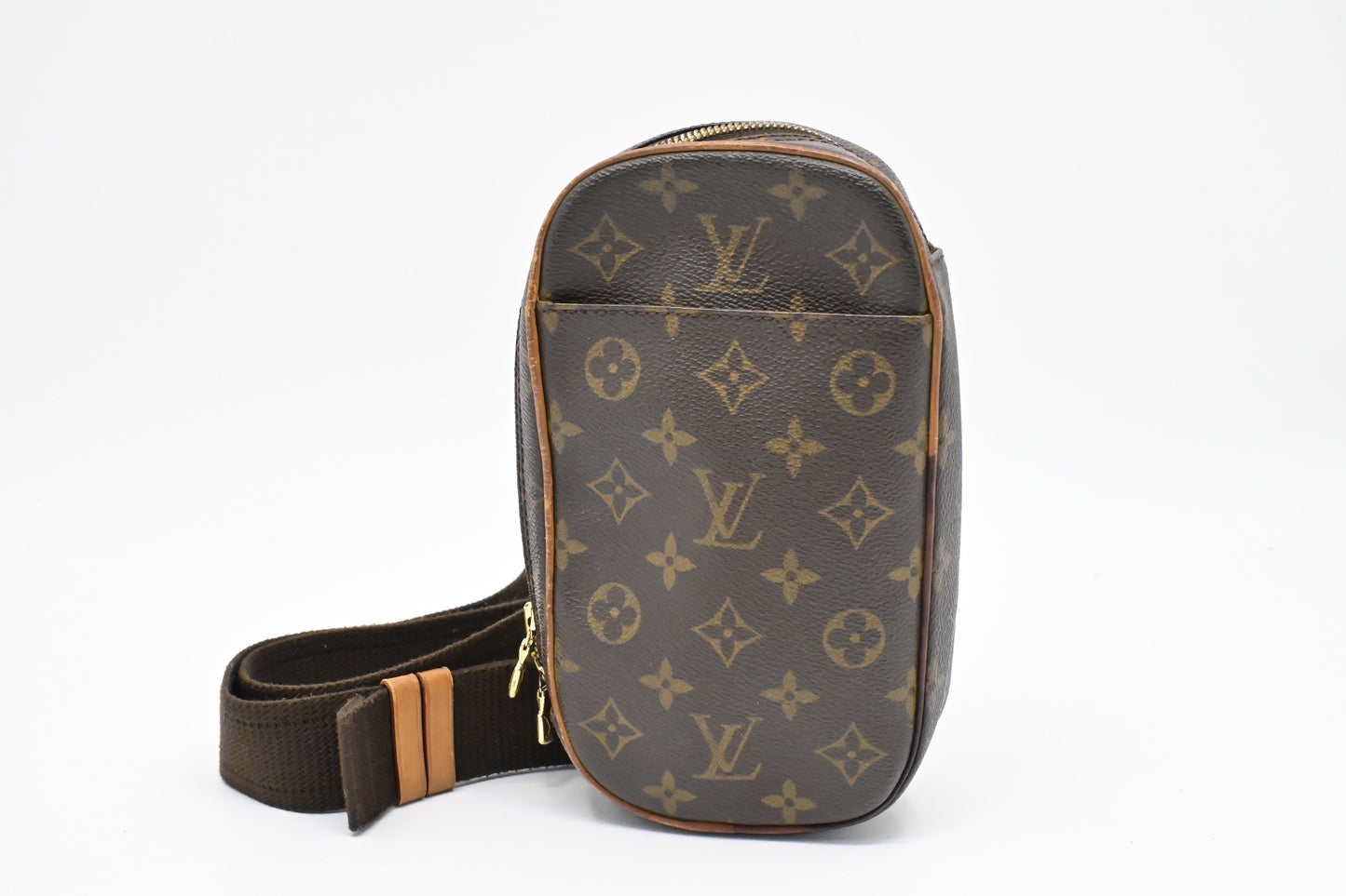 Louis Vuitton Pochette Gange in Monogram Canvas
