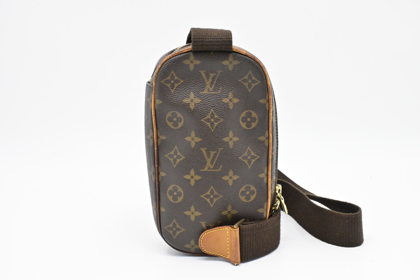 Louis Vuitton Pochette Gange in Monogram Canvas