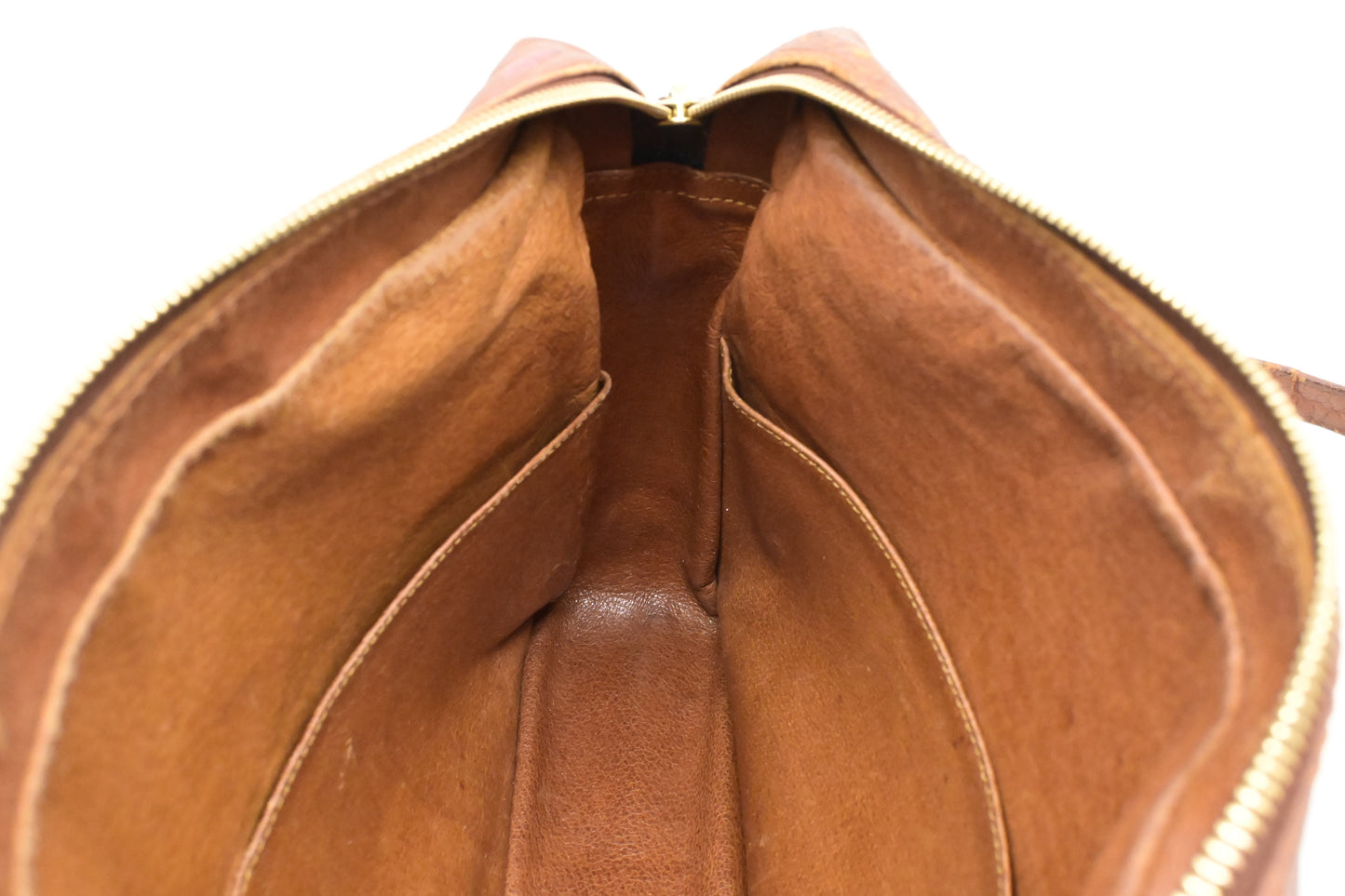 Louis Vuitton Sac Bandouliere in Monogram Canvas