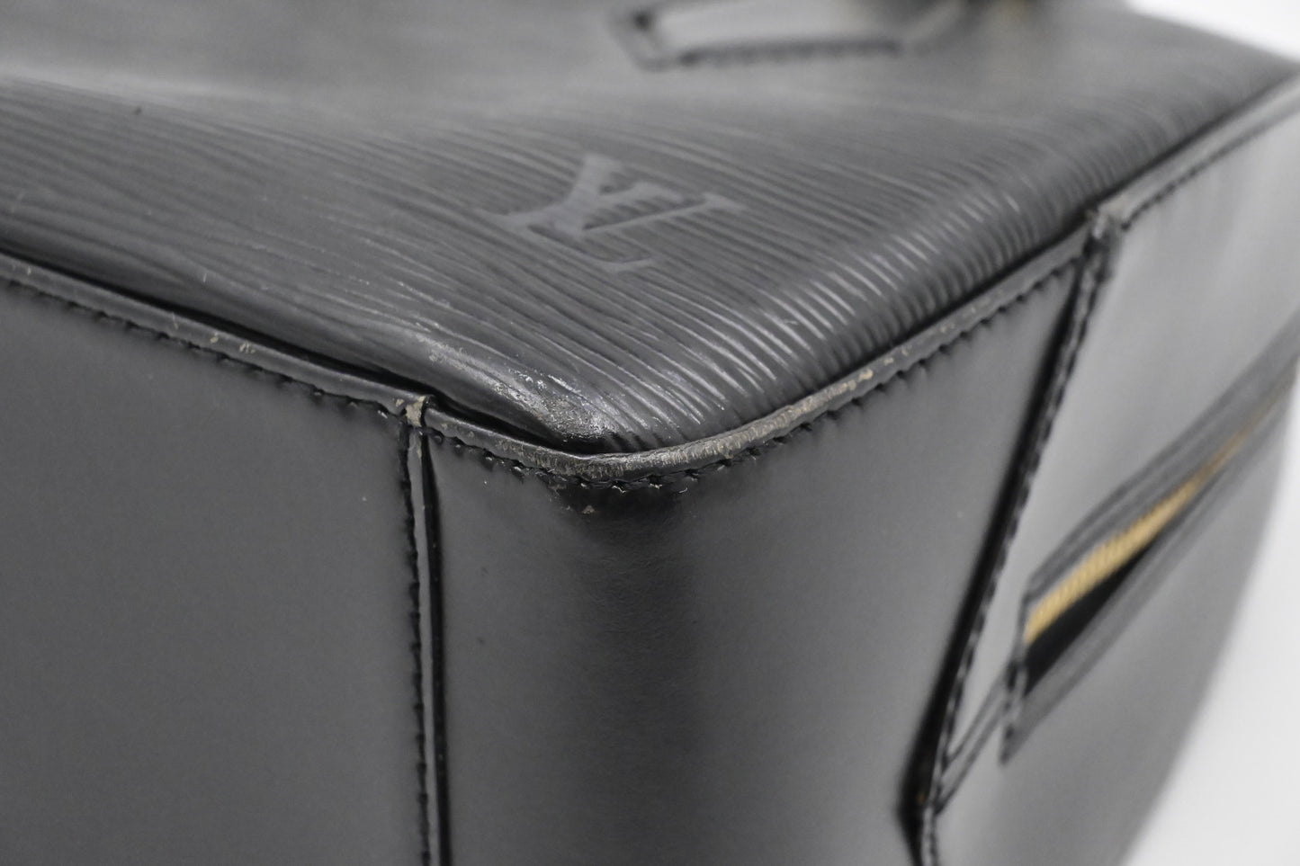 Louis Vuitton Sablon in Black Epi Leather