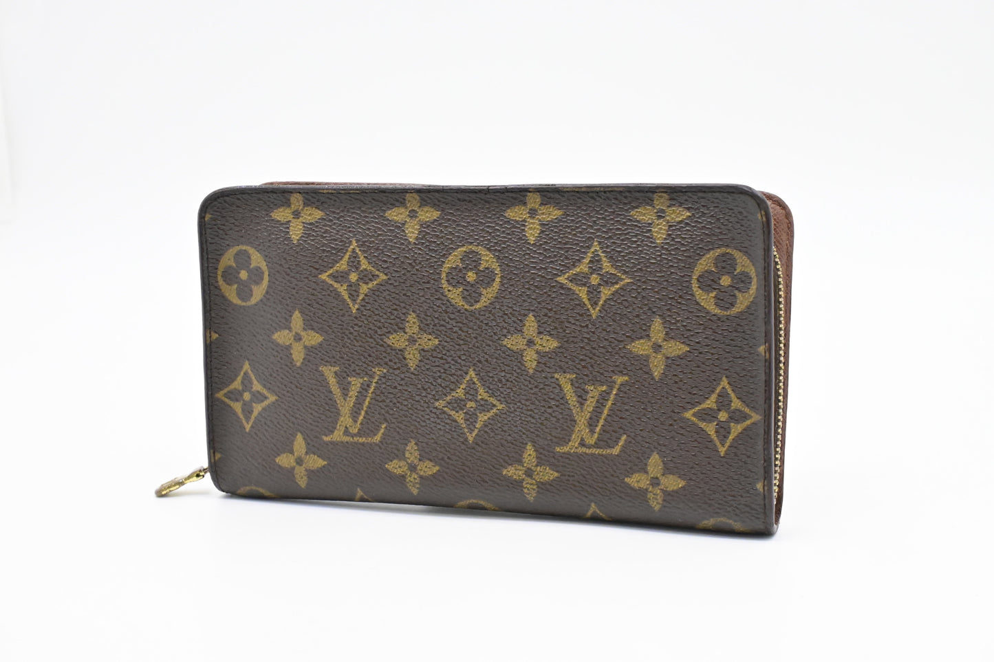 Louis Vuitton Zippy Wallet in Monogram Canvas