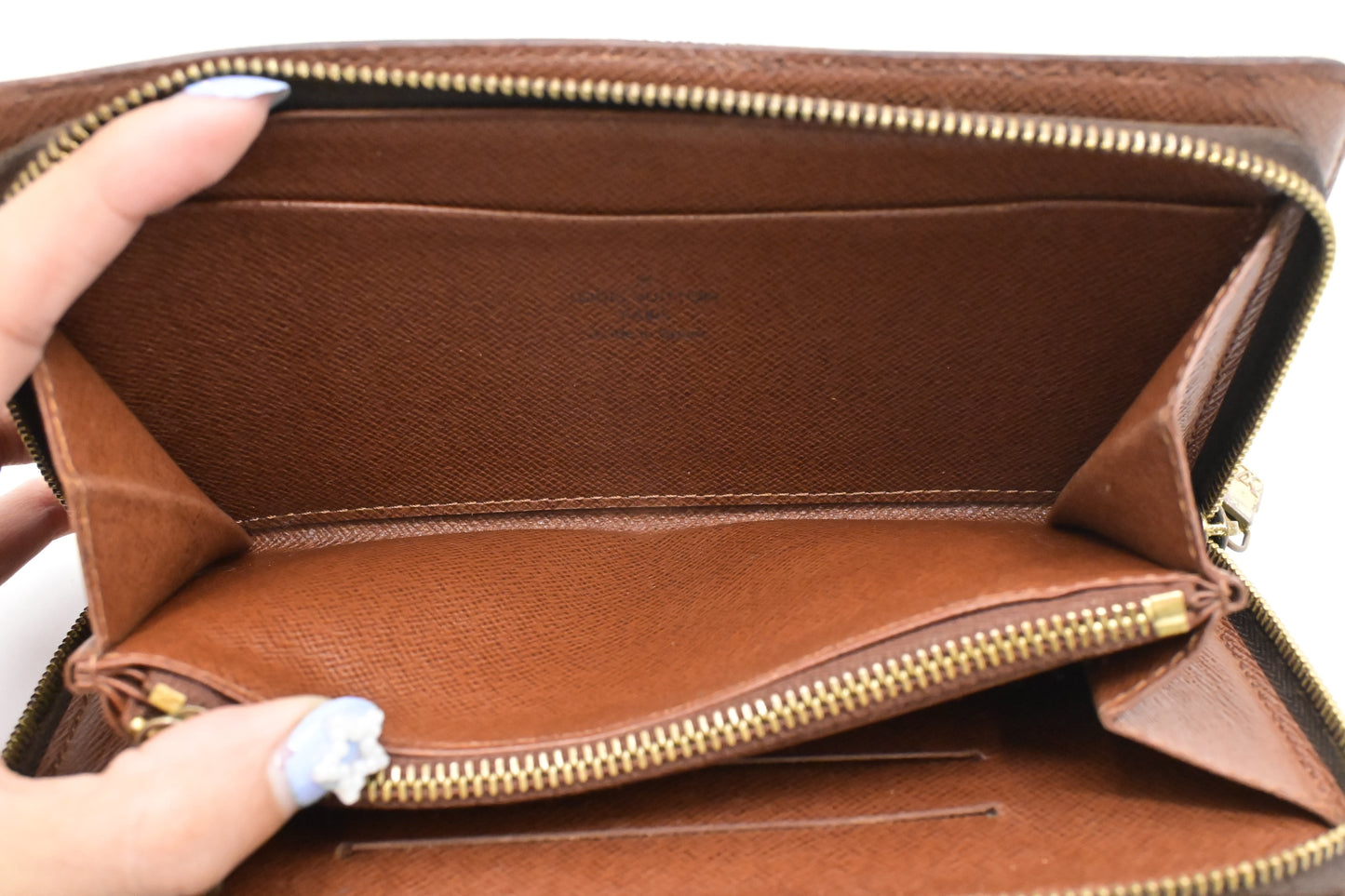 Louis Vuitton Zippy Wallet in Monogram Canvas