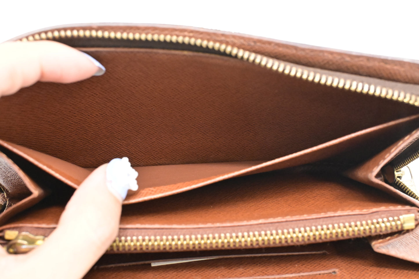 Louis Vuitton Zippy Wallet in Monogram Canvas