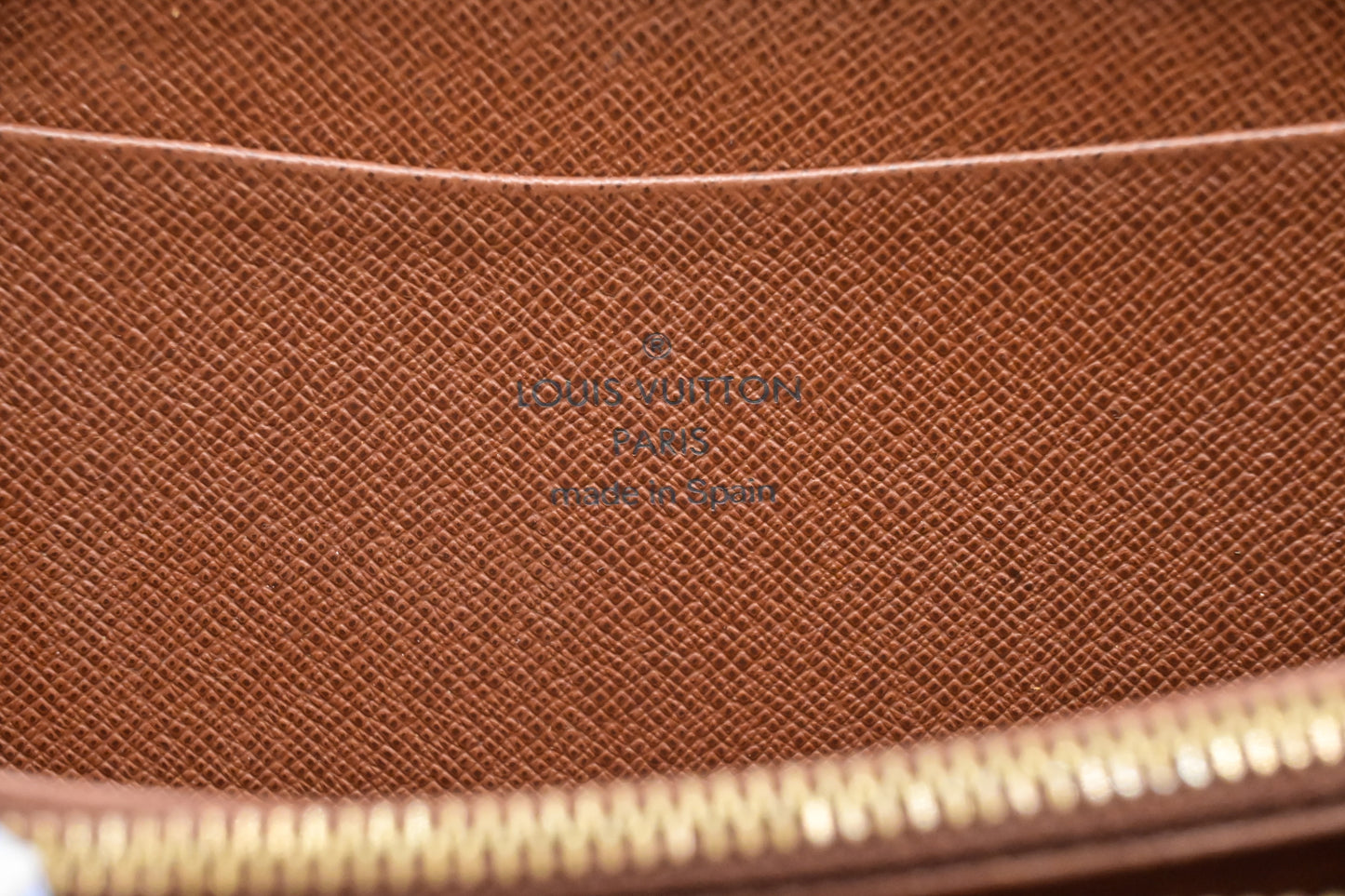 Louis Vuitton Zippy Wallet in Monogram Canvas