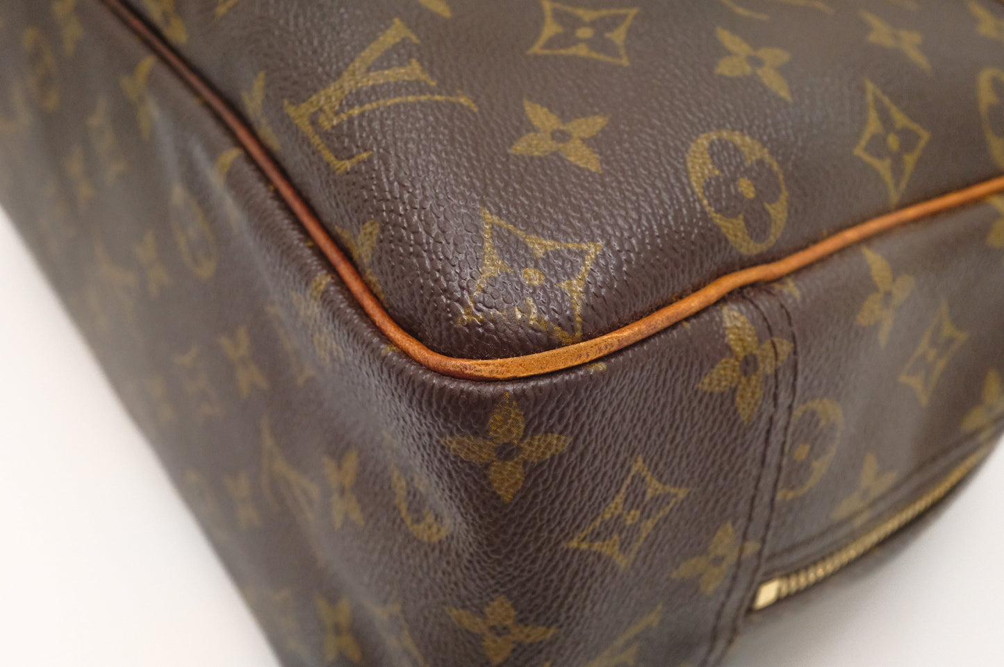 Louis Vuitton Deauville in Monogram Canvas