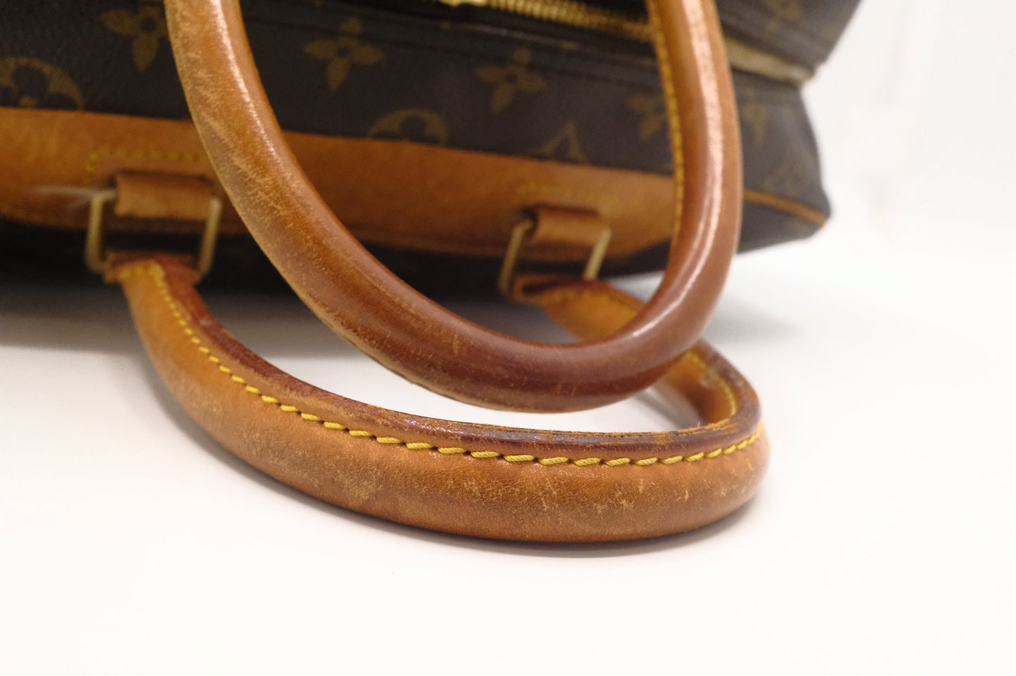Louis Vuitton Deauville in Monogram Canvas