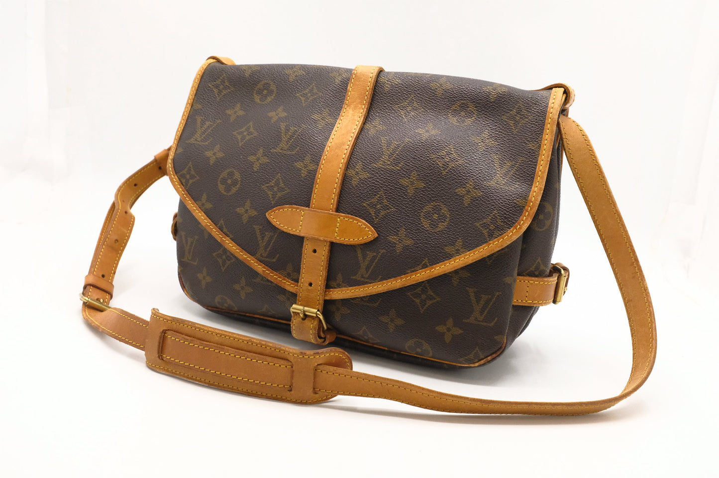Louis Vuitton Saumur 30 in Monogram Canvas