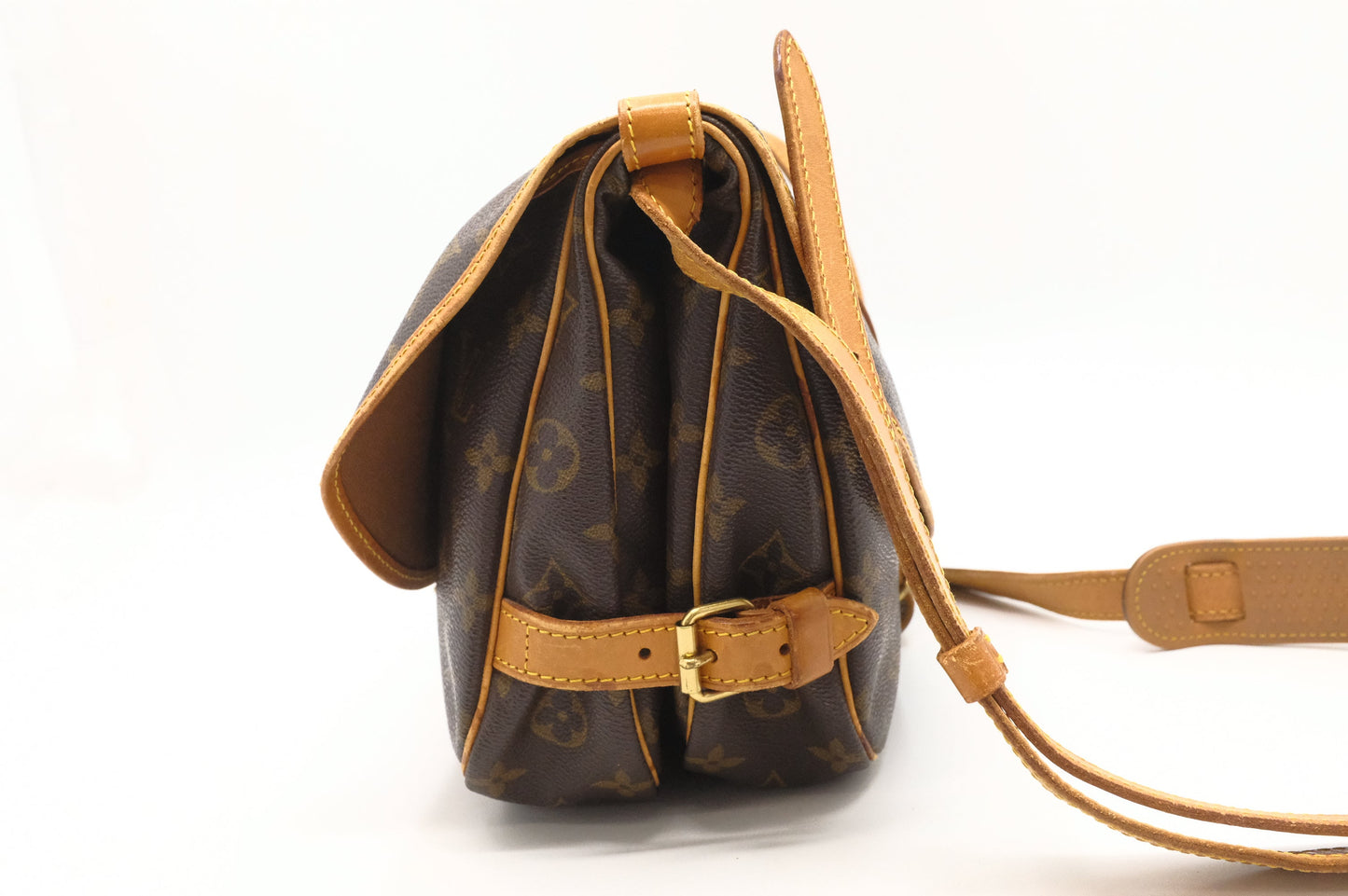 Louis Vuitton Saumur 30 in Monogram Canvas