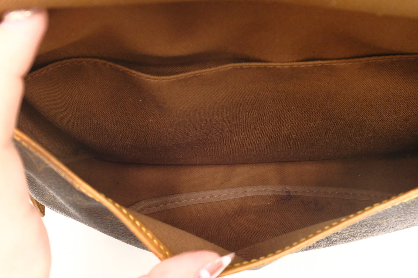 Louis Vuitton Saumur 30 in Monogram Canvas