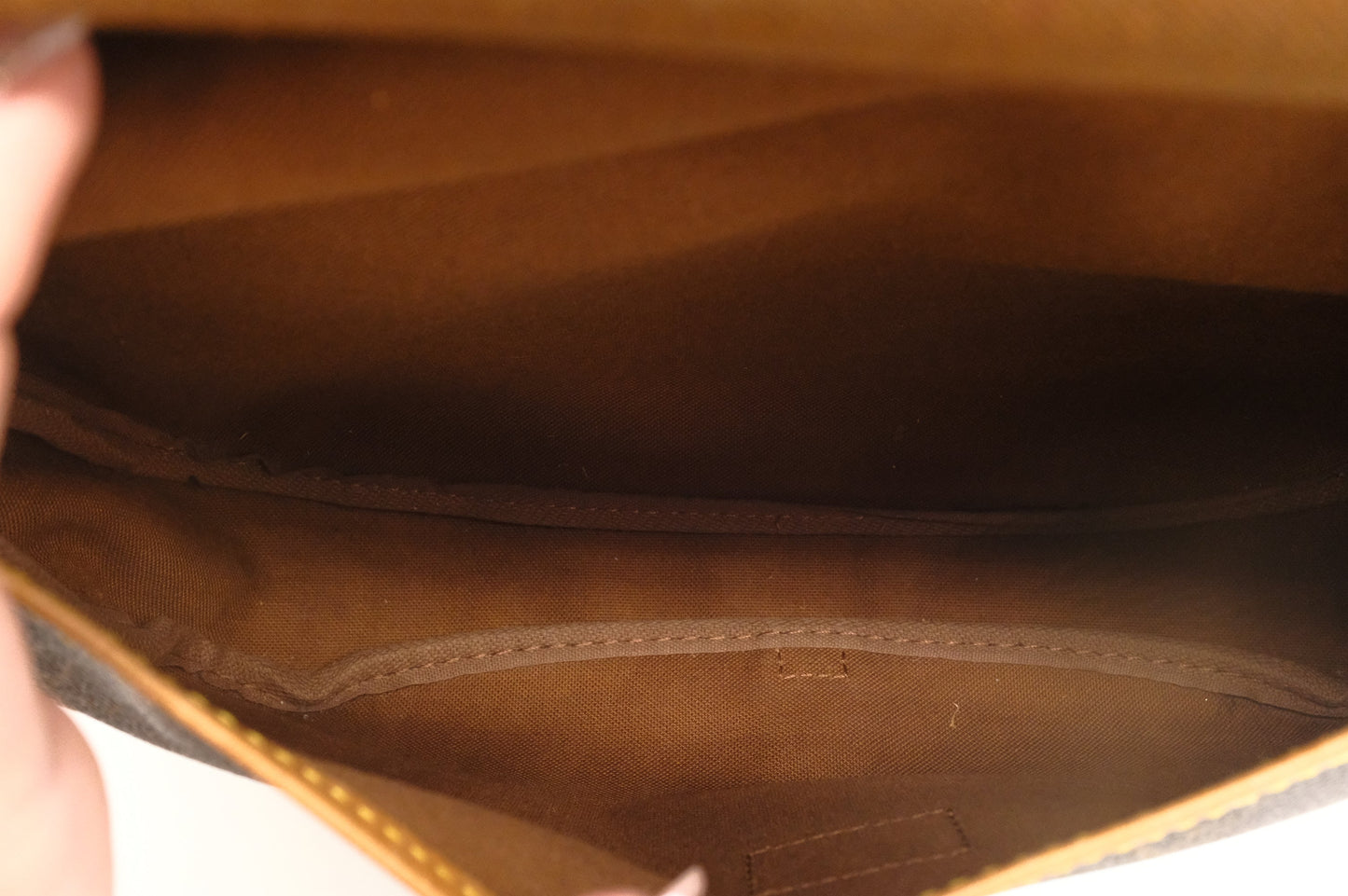 Louis Vuitton Saumur 30 in Monogram Canvas