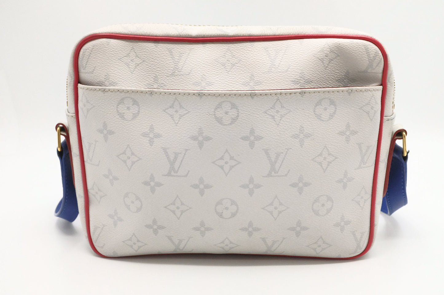 Louis Vuitton x NBA Nil Messenger Bag in Antarctica Monogram Canvas