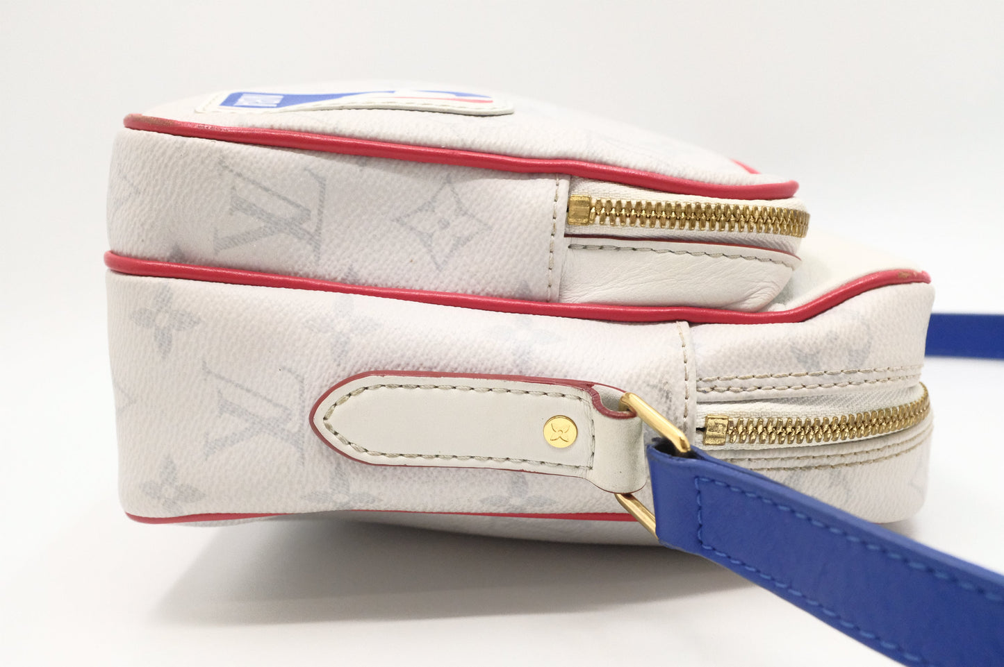 Louis Vuitton x NBA Nil Messenger Bag in Antarctica Monogram Canvas