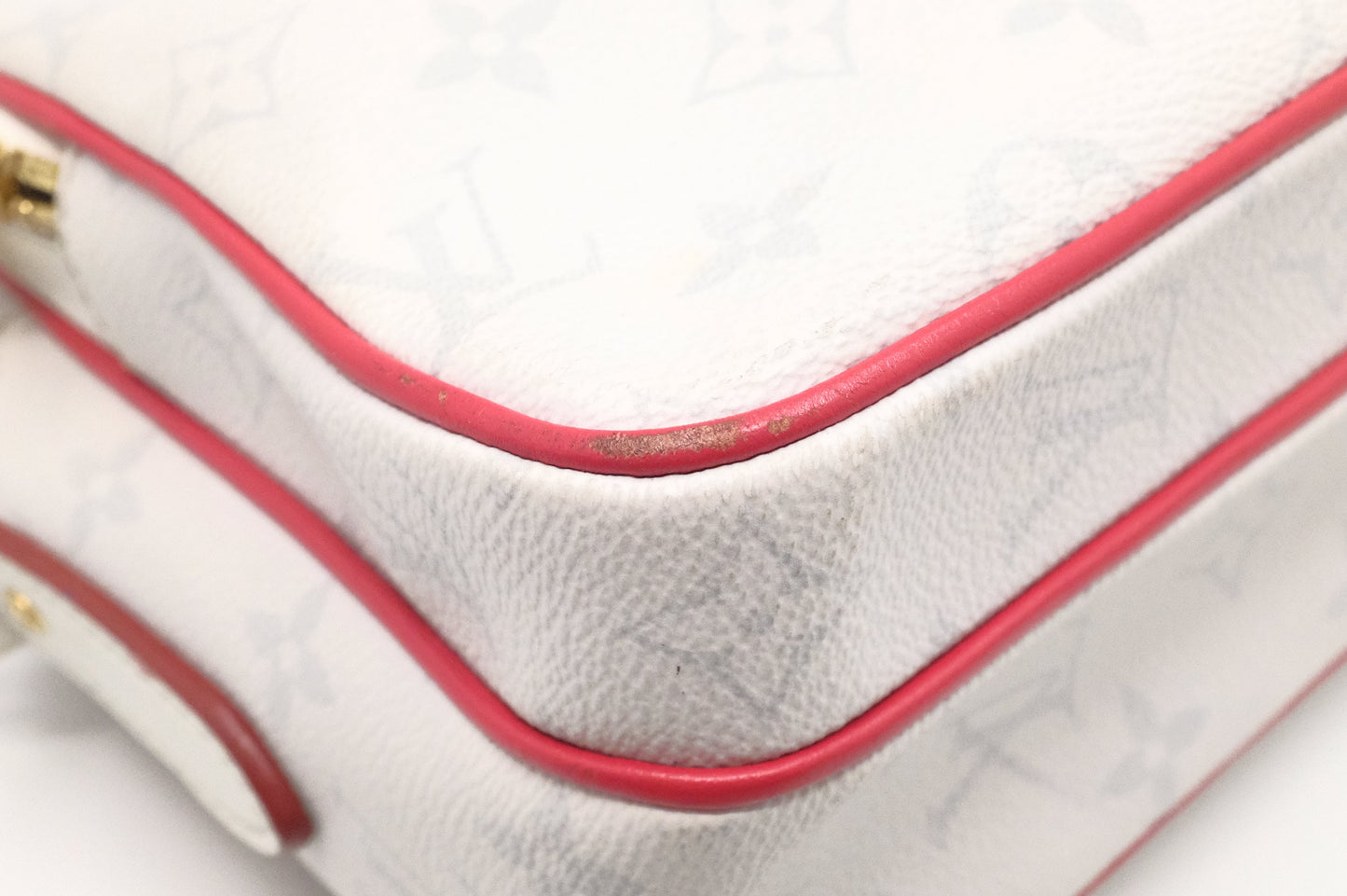 Louis Vuitton x NBA Nil Messenger Bag in Antarctica Monogram Canvas