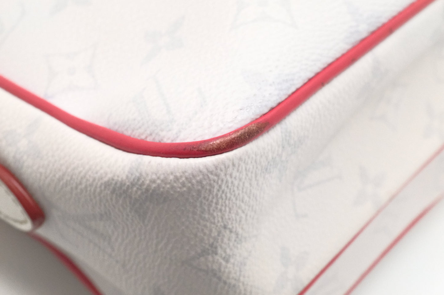 Louis Vuitton x NBA Nil Messenger Bag in Antarctica Monogram Canvas