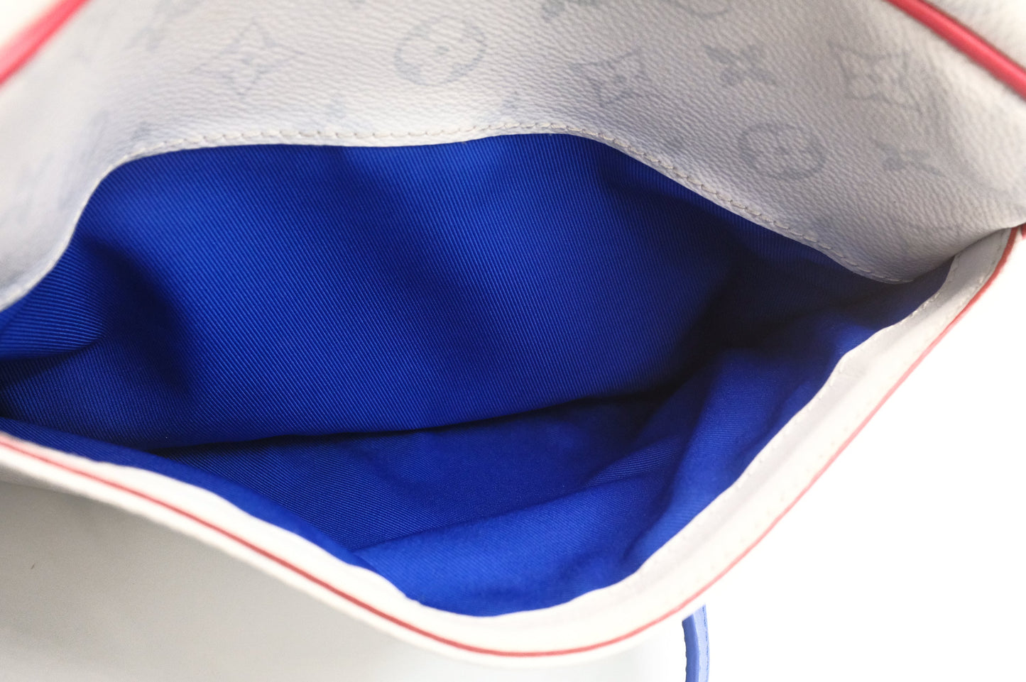 Louis Vuitton x NBA Nil Messenger Bag in Antarctica Monogram Canvas