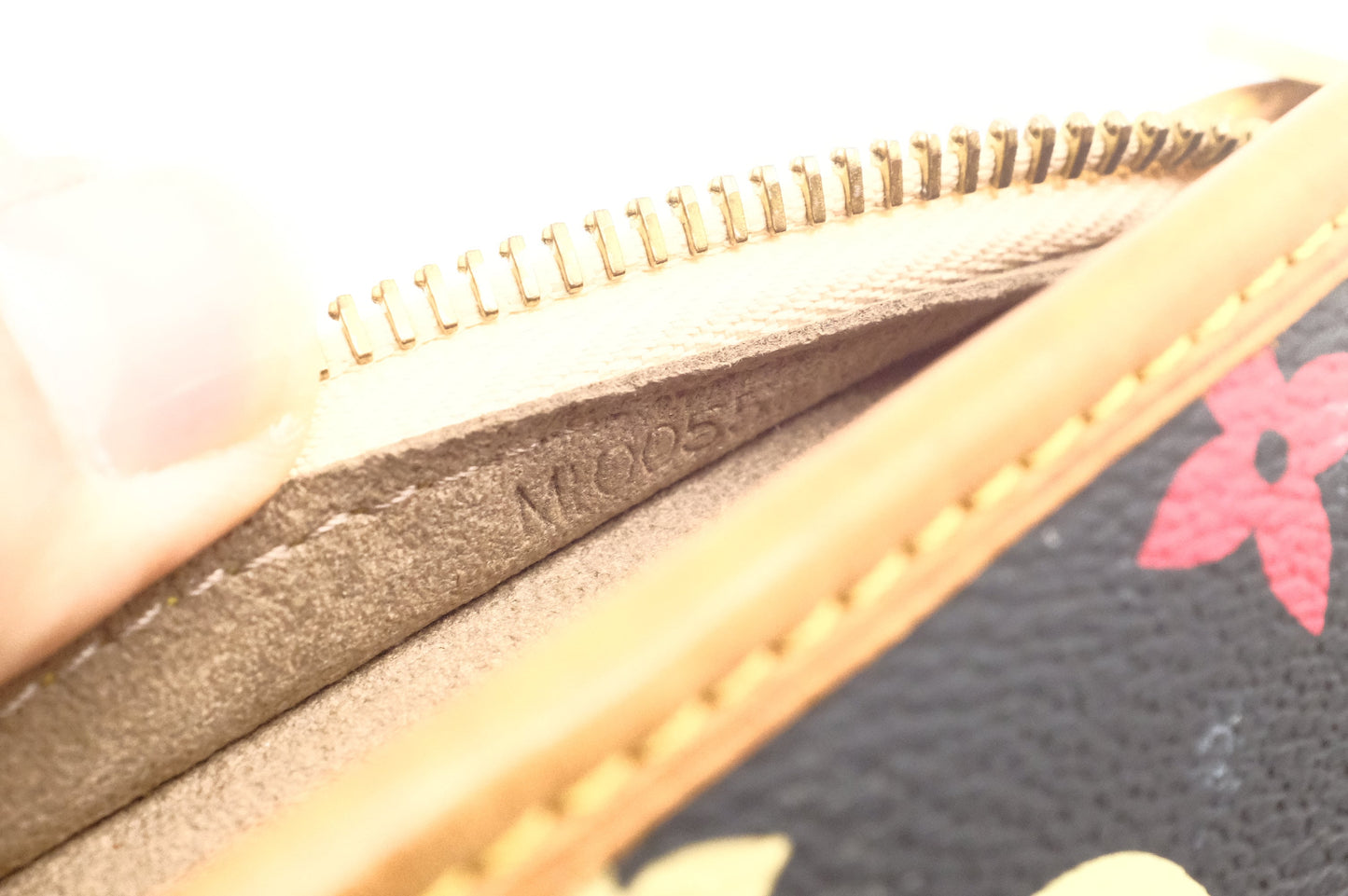 Louis Vuitton Shirley in Black Multicolor Canvas