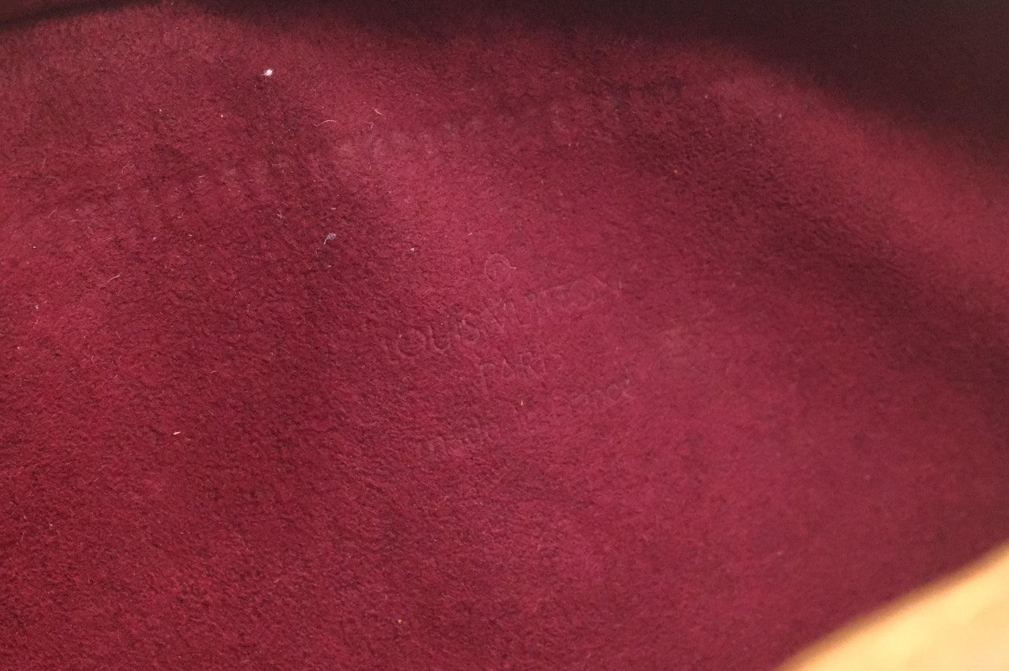 Louis Vuitton Shirley in White Multicolor Canvas