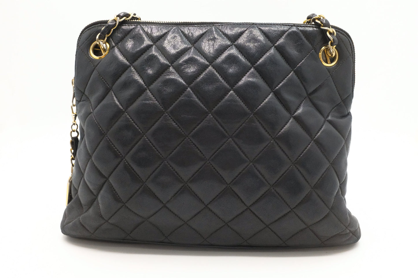 Chanel Shoulder Bag in Black Mattelassé Leather