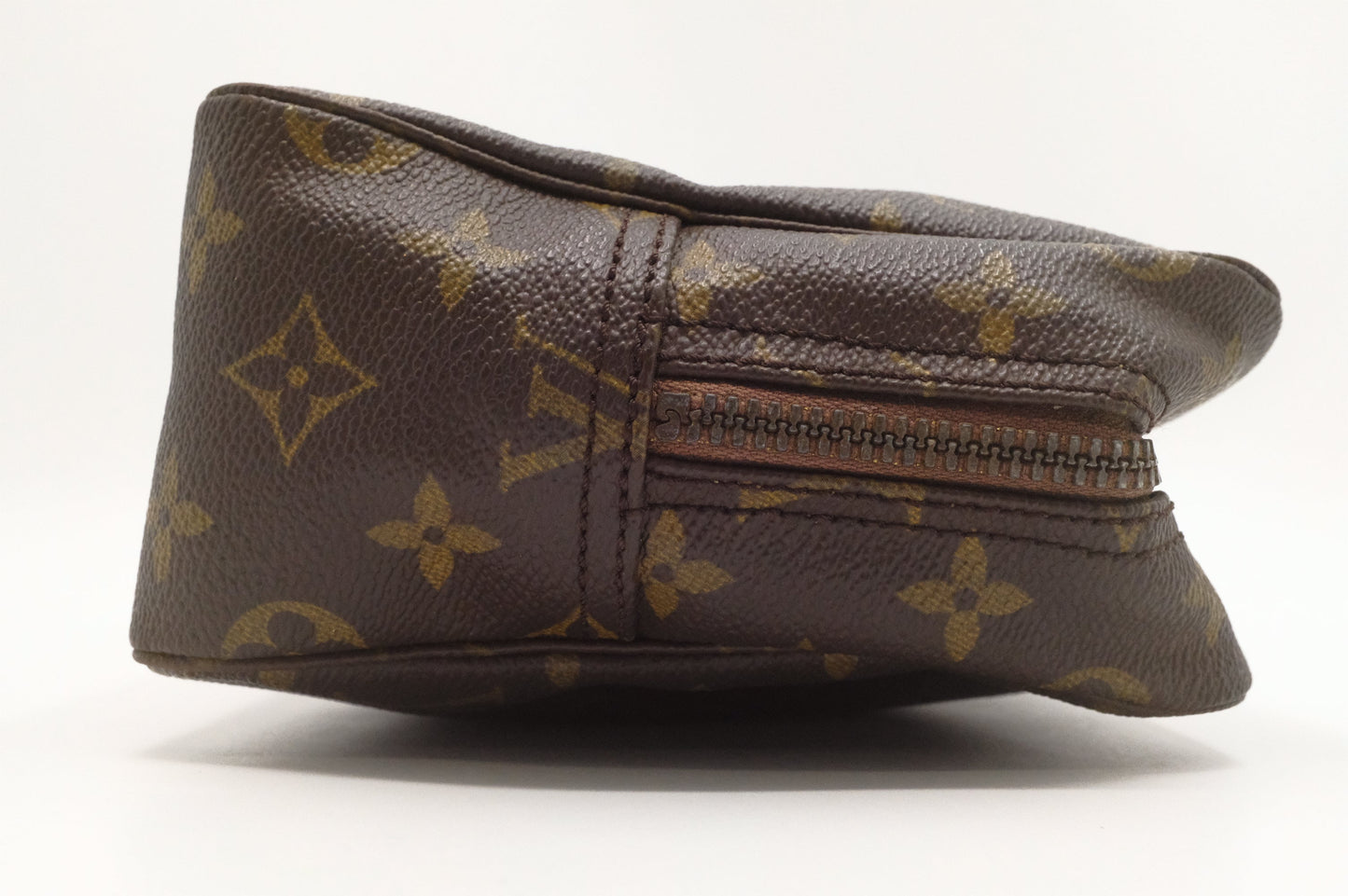 Louis Vuitton Trousse 28 in Monogram Canvas