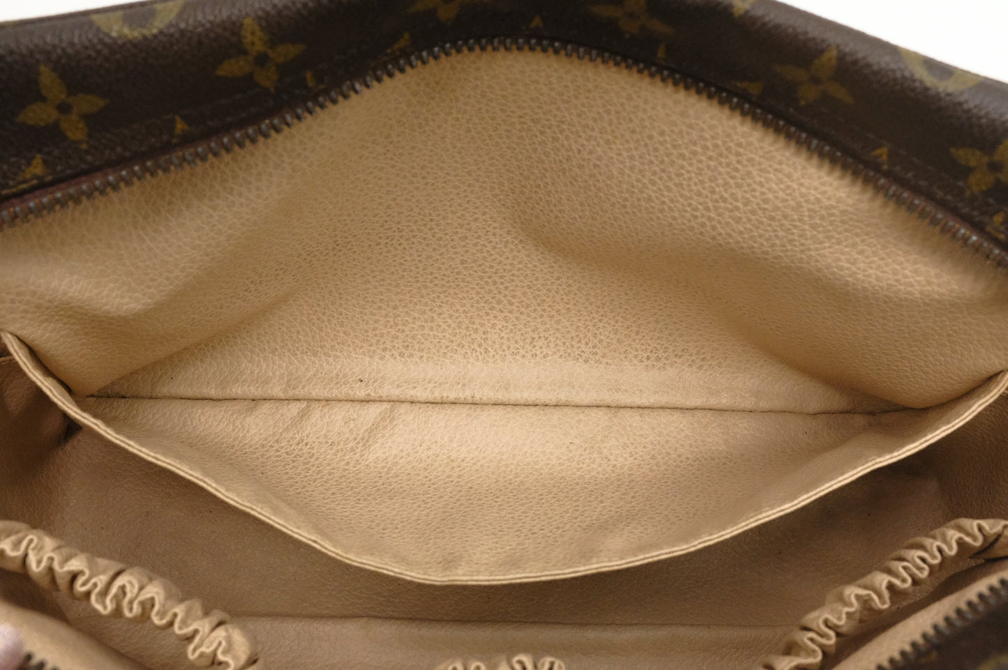 Louis Vuitton Trousse 28 in Monogram Canvas