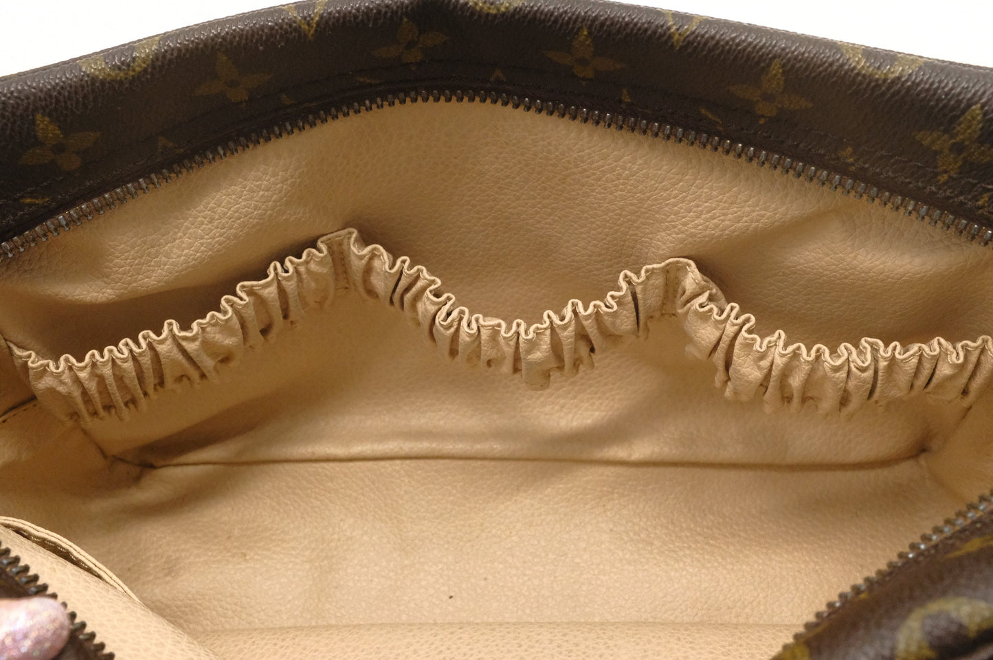 Louis Vuitton Trousse 28 in Monogram Canvas