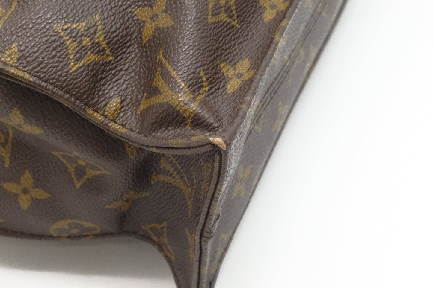 Louis Vuitton Sac Plat in Monogram Canvas