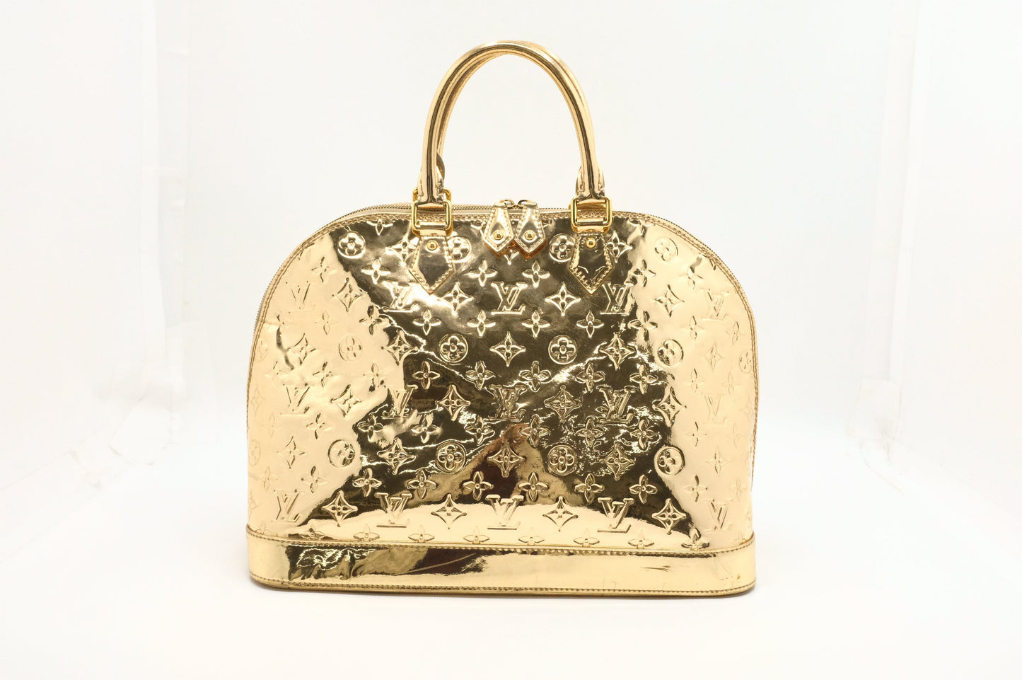 Louis Vuitton Alma GM in Gold Vernis Leather