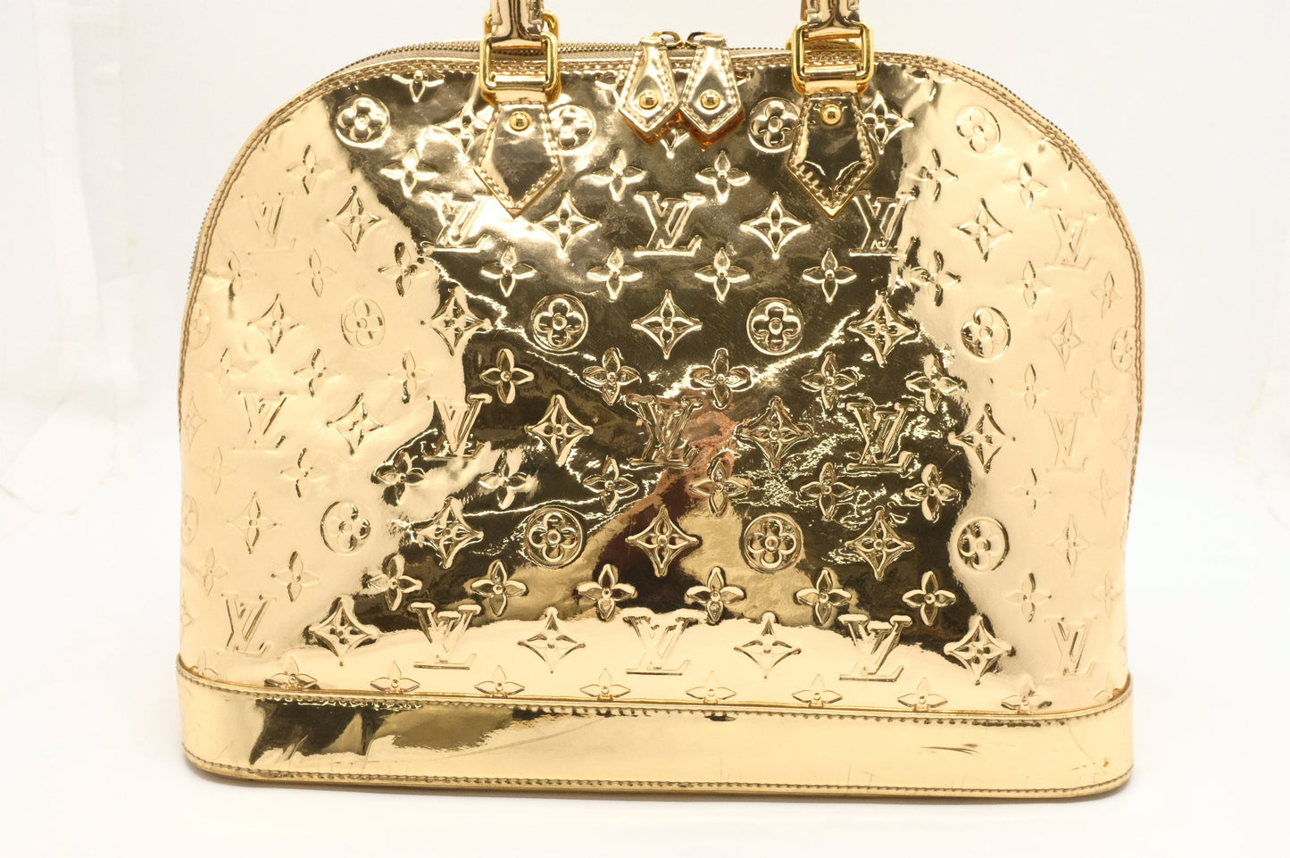Louis Vuitton Alma GM in Gold Vernis Leather