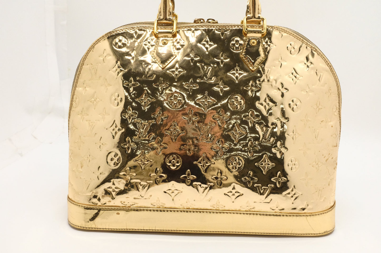 Louis Vuitton Alma GM in Gold Vernis Leather