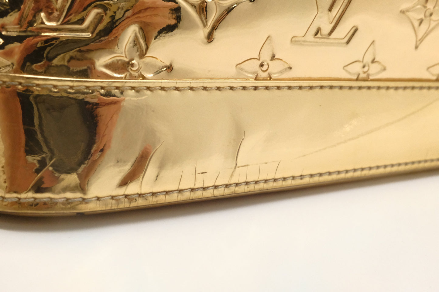 Louis Vuitton Alma GM in Gold Vernis Leather