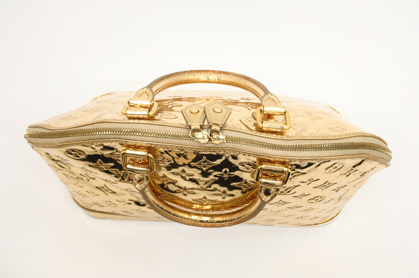 Louis Vuitton Alma GM in Gold Vernis Leather